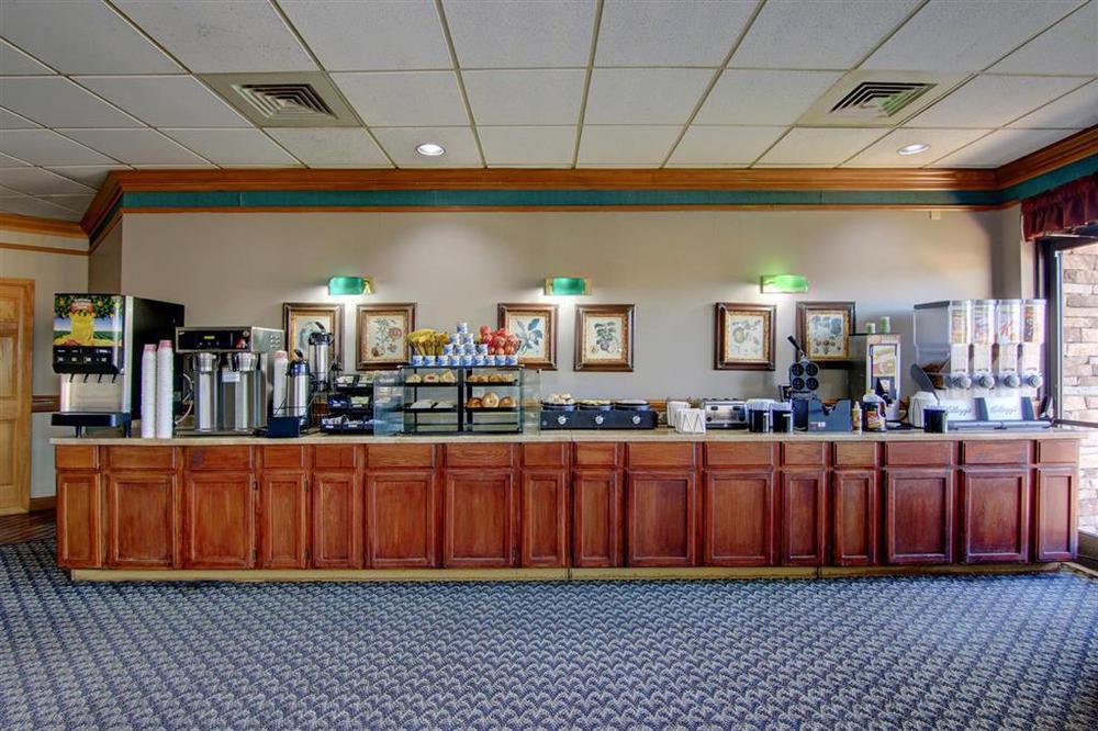 Ramada By Wyndham Macon Hotel Ресторант снимка