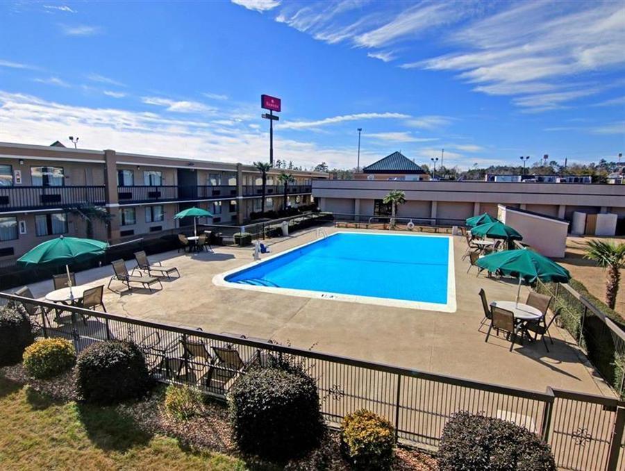 Ramada By Wyndham Macon Hotel Екстериор снимка